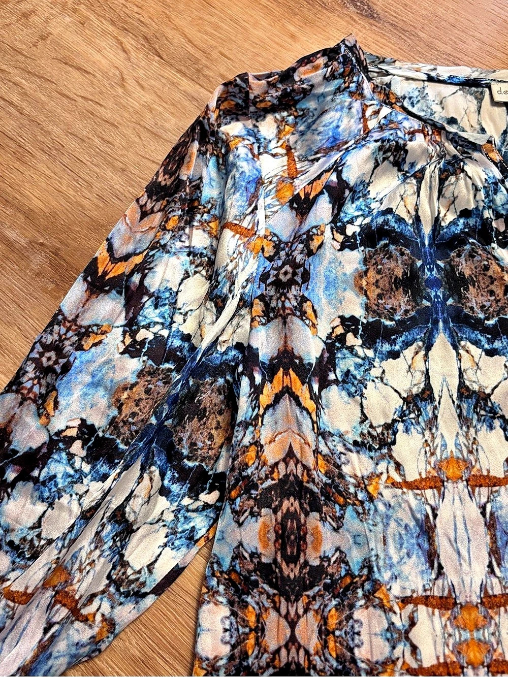 dea kudibal Geometric Silk Blend Blouse Size Small Like New - Picture 9 of 16